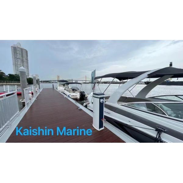 Long-Lasting Marine Floating Docks With LLDPE Floats Pile Cap For Floating Pontoon Bridge Use
