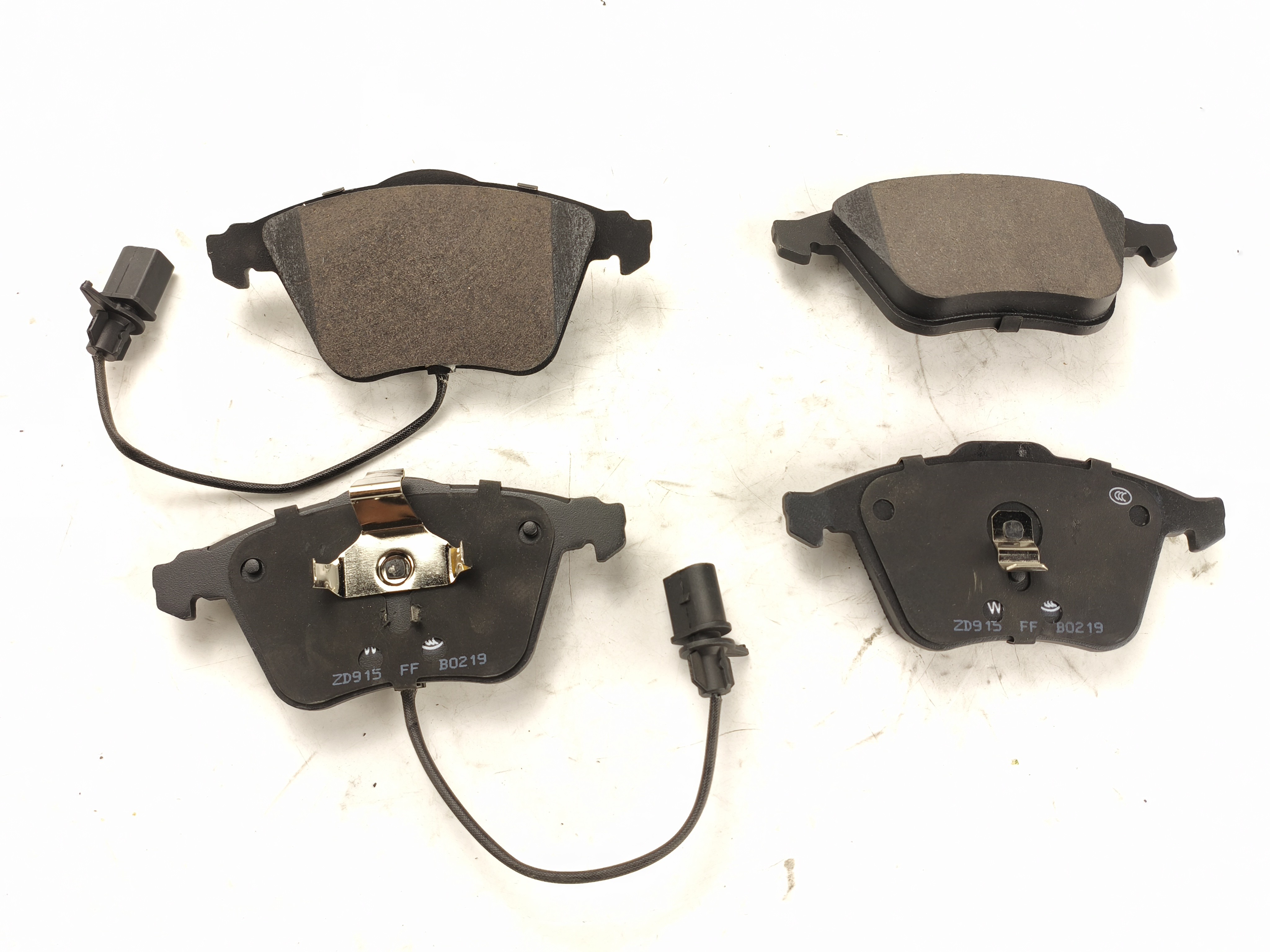 Volvo S40 V50 Auto Parts Brake Pads Front Brake Pad 30793618 3074203