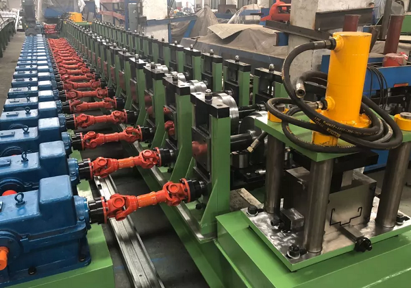 ISO Standing Seam Roll Forming Machine 18m/min For Shutter Doors