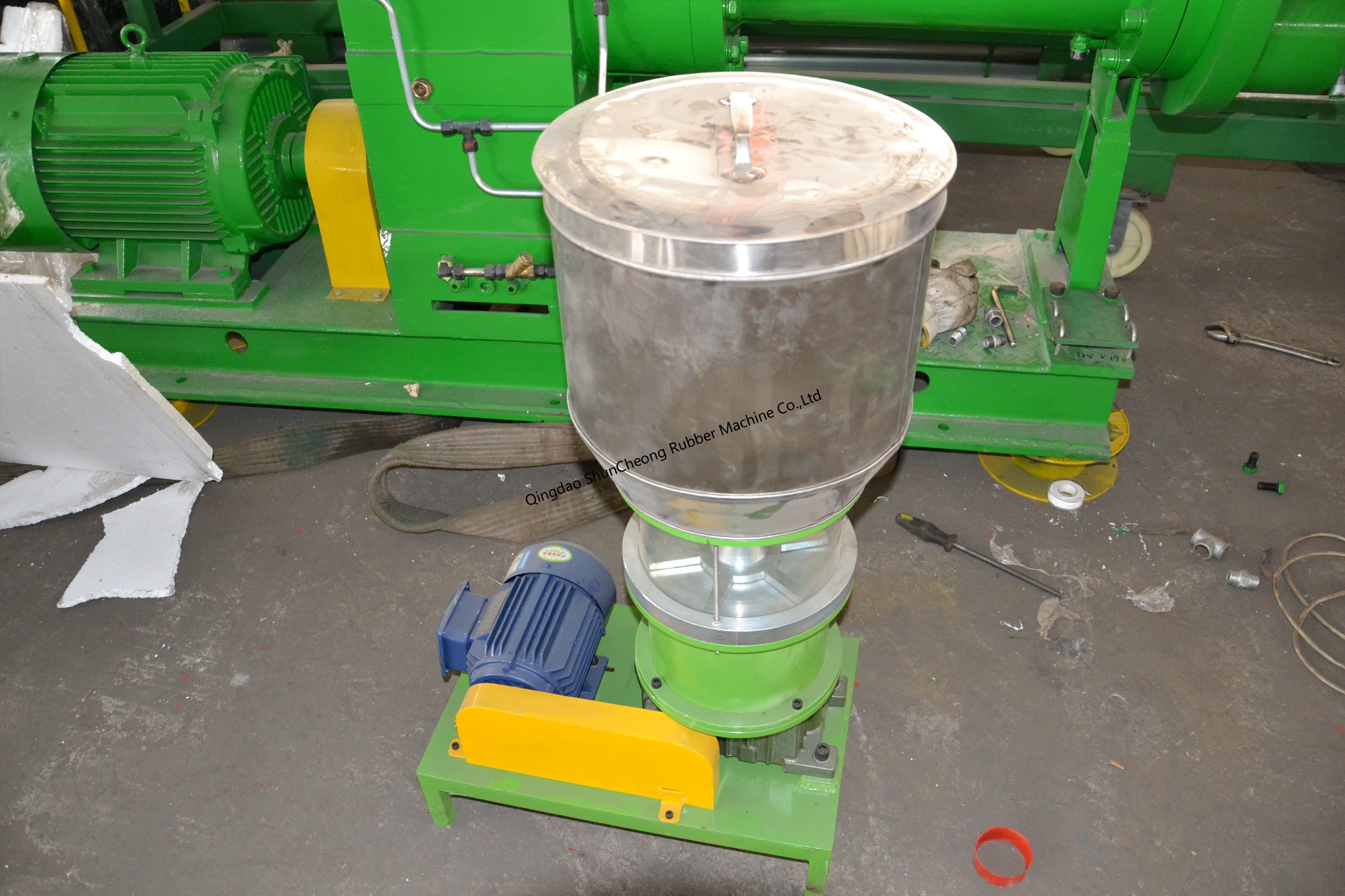 Silicone Rubber Vacuum Hose Machine / Rubber Extruder Machine