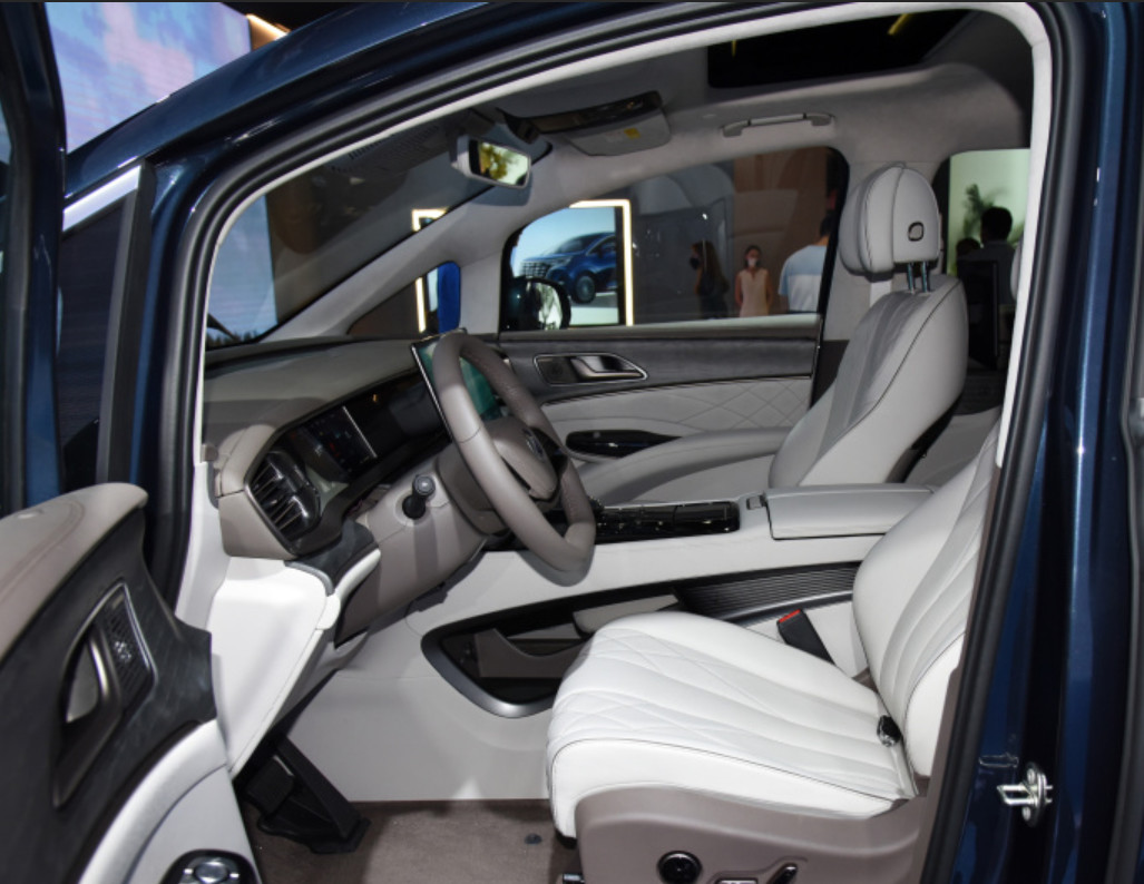 Denza D9 2022 DM-i 970 Four Wheel Drive Flagship Version 5 Door 7 seats Medium&Large MPV