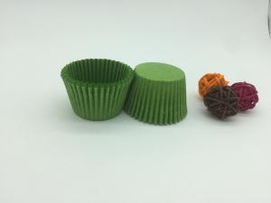 China Spinach Color Green Cupcake Wrappers , Disposable Cupcake Baking Cups Muffin Cupcake Liners wholesale