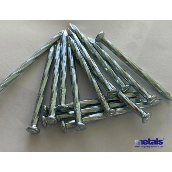 Harded Galvanized Steel Common Wire Nails Straight Grooved Shank