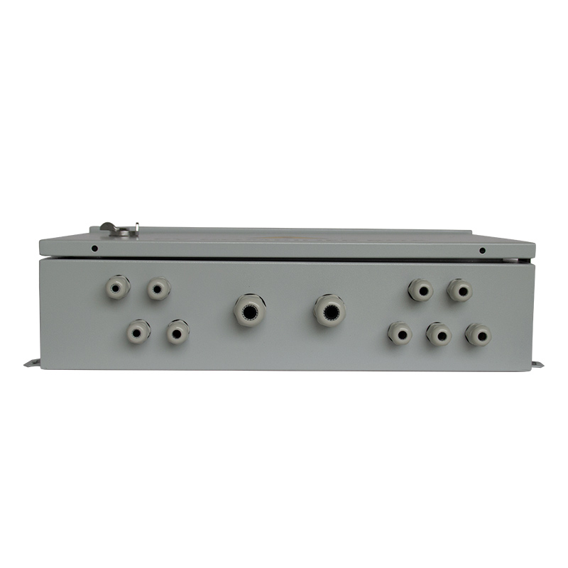 IP65 Protection PV String Combiner Box 4 In 2 Out DC Combiner Box
