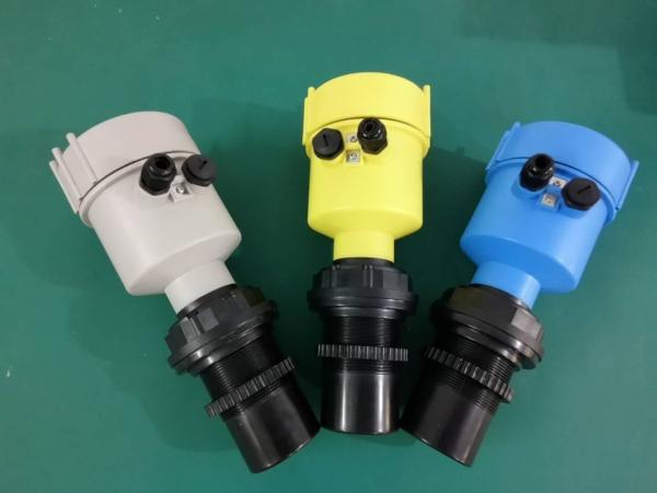 Ultrasonic Level Sensor With Continous Ultrasonic Level Measurement Of Fluids