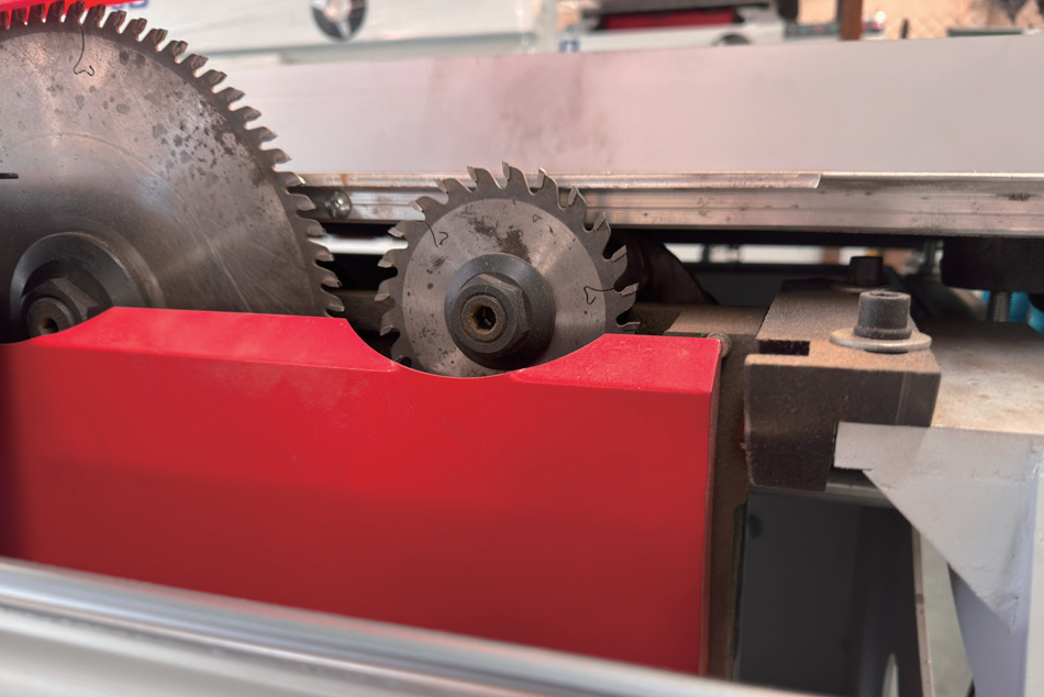 High Precision Double Blade Sliding Table Saw 3200mm Table Length Table Saw