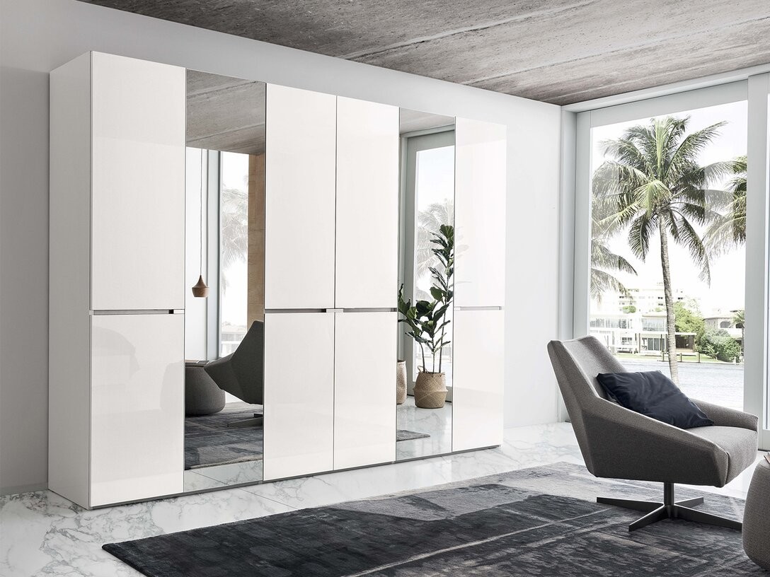 China Custom White Lacquer Wardrobe Bespoke Modern Wardrobe with Mirror Door Penals wholesale