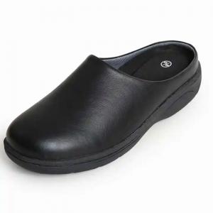 China Casual Black Lightweight Nurse Shoes Non Slip Rubber Sole Slippers Waterproof Cowhide Leather Chef Shoes wholesale