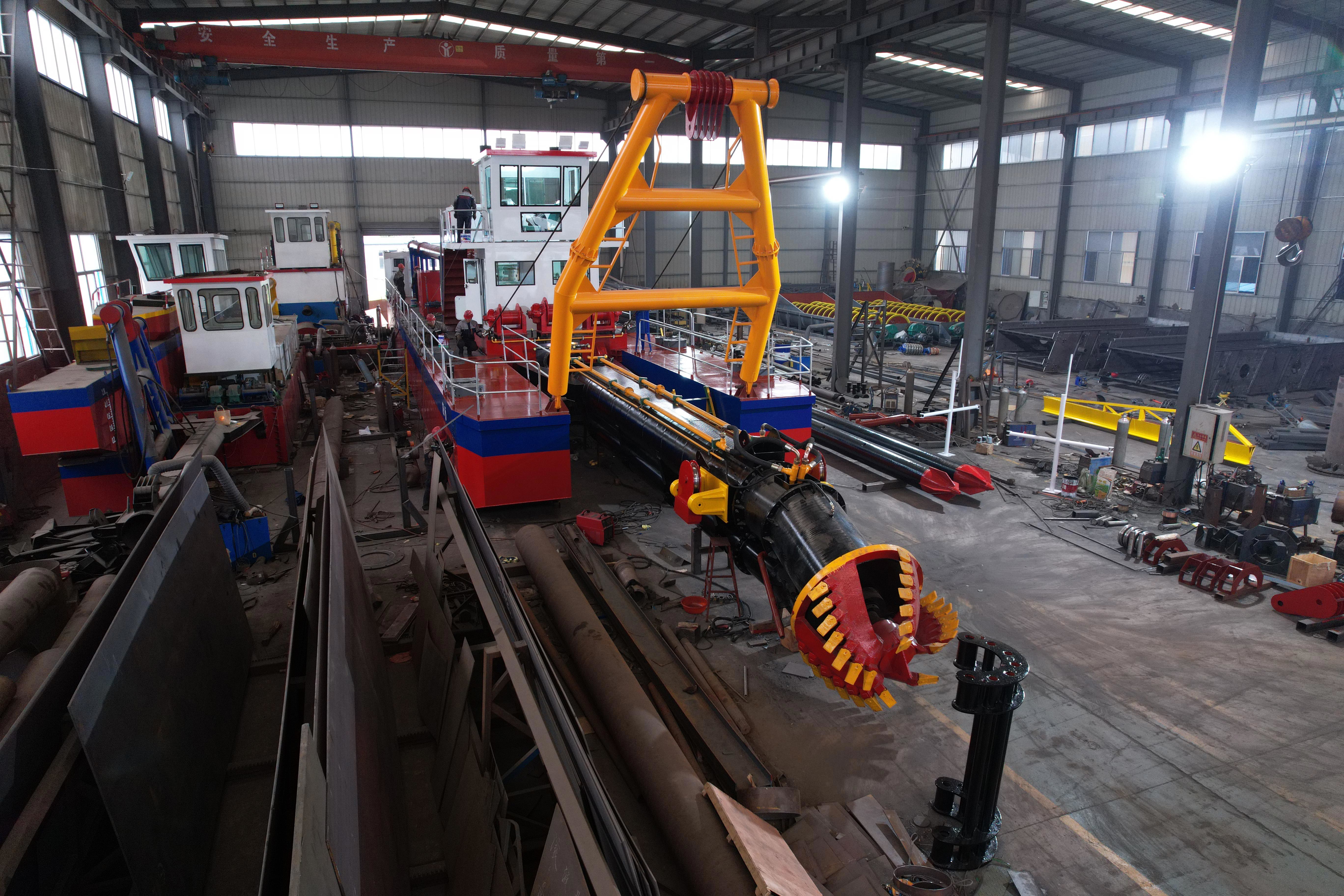 Cutter Sand Dredging Machine Low Rate 3800m ³ 20 Inches For Dredging Waterways And River Silt