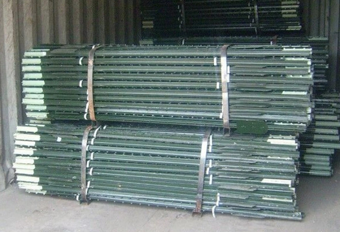 Green And White Billet T Section Metal Fence Posts 8ft