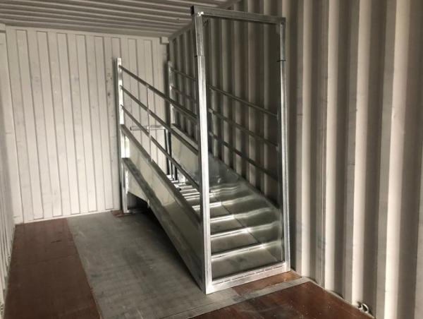 Quality Portable sheep cattle loading ramp livestock ramp for sale