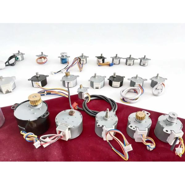 25BY412 Compact 25*12.4mm 12V Rated Voltage 7.5° Step Angle Permanent Magnet Stepper Motor for Air Conditioner Swing Control