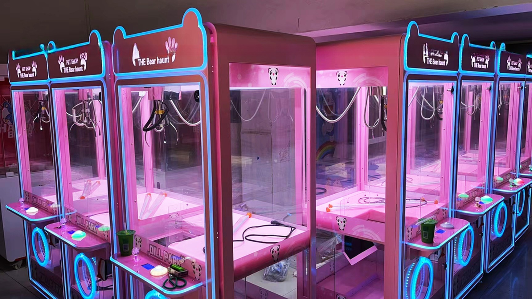 Dreamland High Value Personalized Custom Claw Doll Machine Crane Toy Game Arcade Machines For Shopping Mall