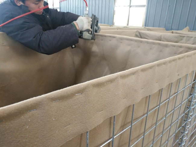 3x1x1m Non Woven Polypropylene Welded Gabion Mesh Rectangle Fence Bunnings