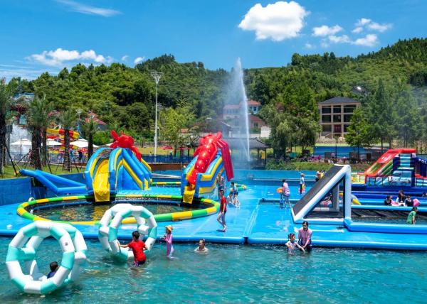 Quality Exciting Water Park Amusement Equipment Inflatable Slip And Slide for sale