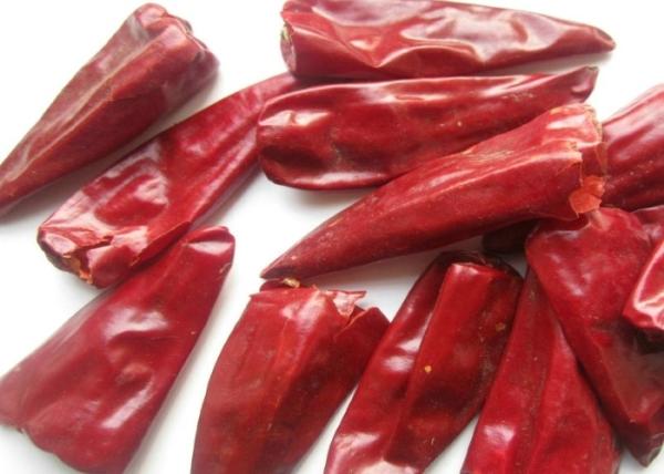 Quality 8000 SHU Authentic Yidu Dried Chili Red Pepper Beijinghong Jinta Chilli for sale