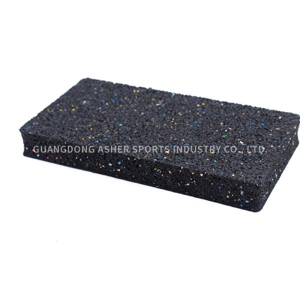 Quality Recycled Gym Rubber Mat 50x50cm Size Slip Resistant Flooring Type for sale