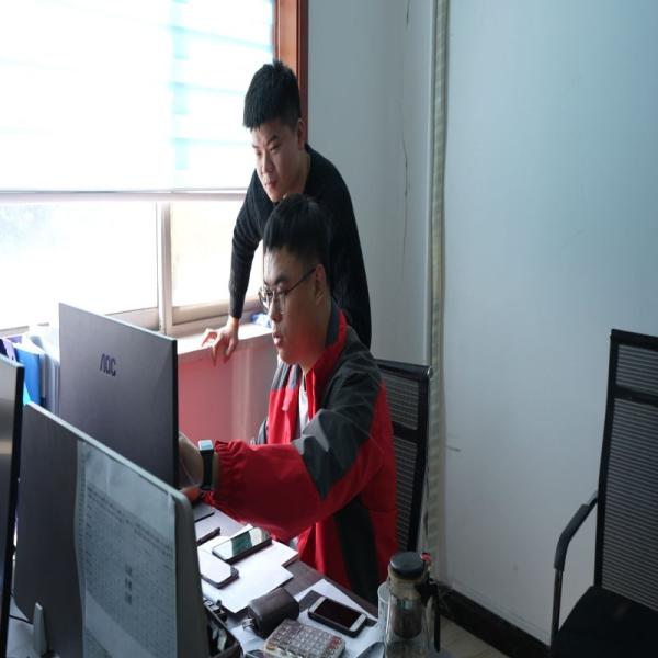 Prefab 3 Bedroom Luxury Container House With Aluminum Window And 5800*2480*2896mm