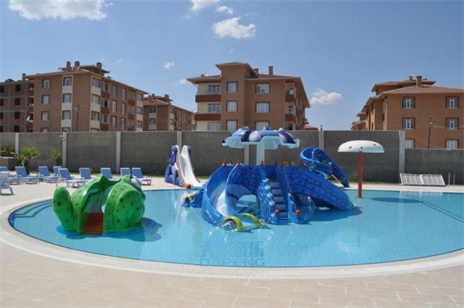 250sqm Residential Water Play Area with Non-Slip Mats and Fun Water Spray Devices