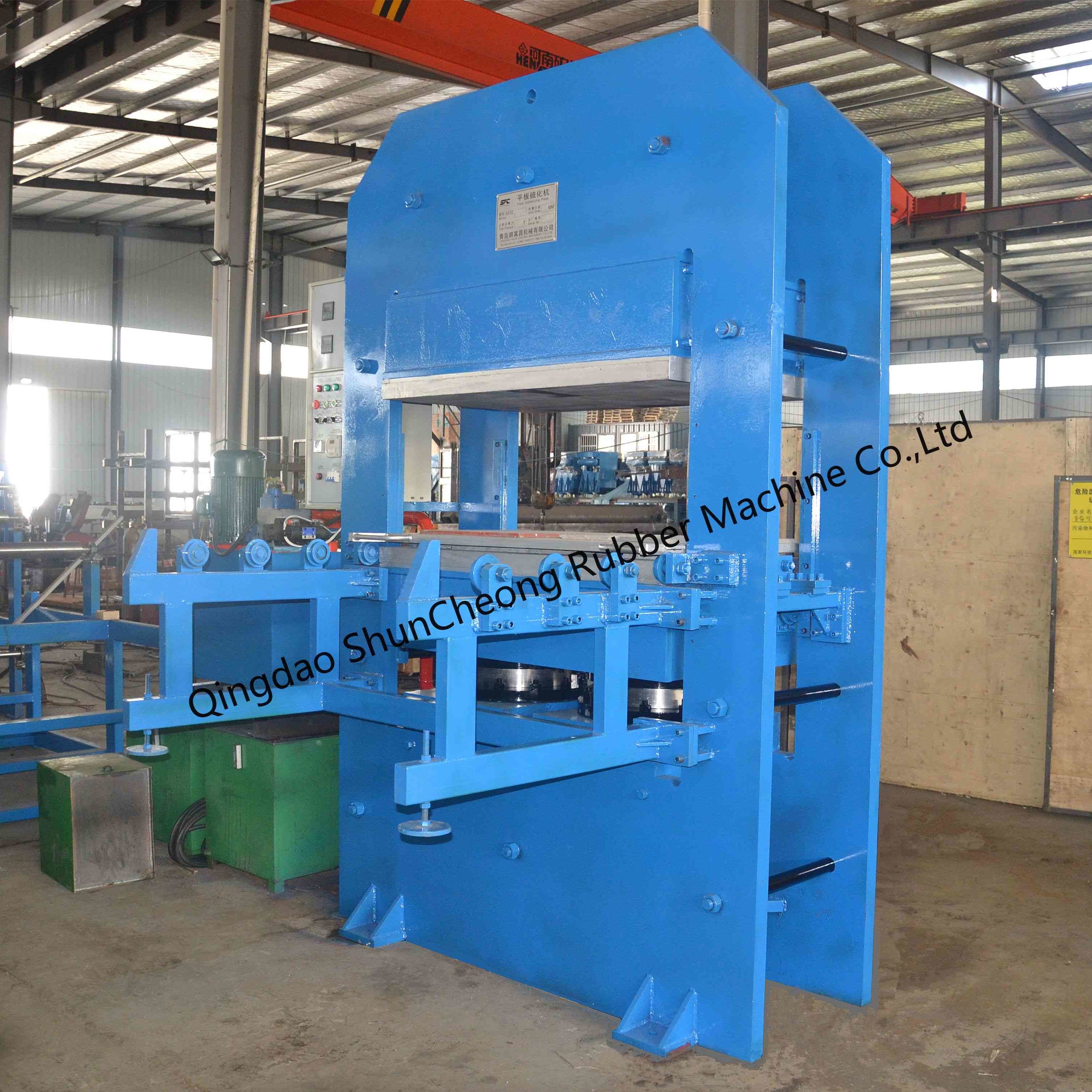 Professional Rubber Cow Mat Making Machine With Push Pull Device