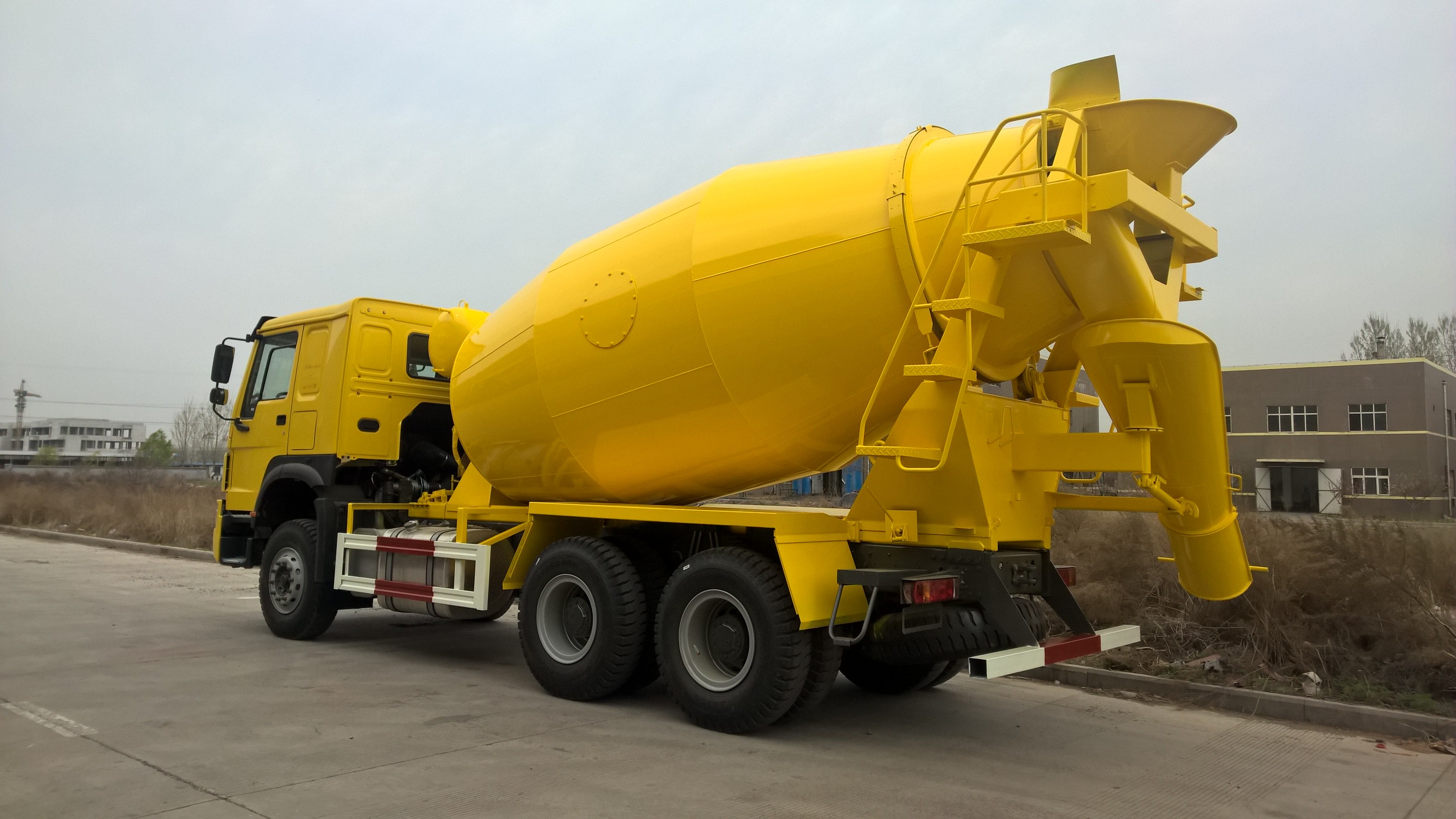 16 Ton 8M3 10M3 Mixer Tank Truck For Construction Site