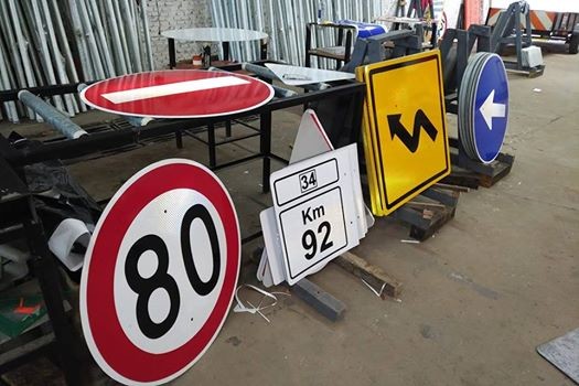 Advertisement Grade PET Reflective Vinyl Sheeting 1 Year Durability UV Resistant For Road Sign