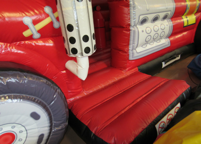 Giant Inflatable Assault Course 9.1 X 3.1 X 4m , Inflatable Fire Truck Bouncy Assault Course