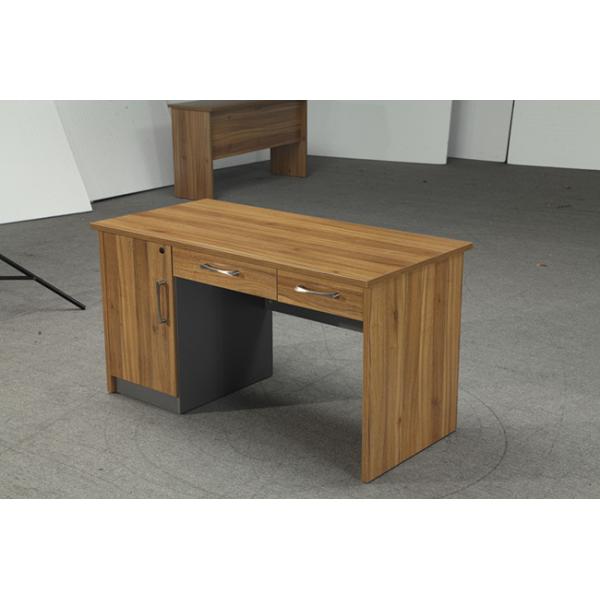 Knock Down Wooden Computer Workstation Desk Elegant Appearance PC Desk