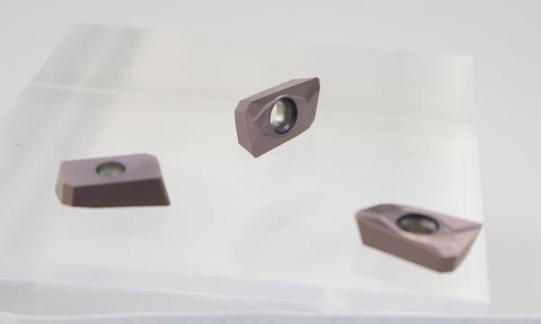 Quality APMT1604PDER Parallelogram Indexable Carbide Milling Insert Carbide Milling Cutter Carbide Insert CNC Milling Insert for sale