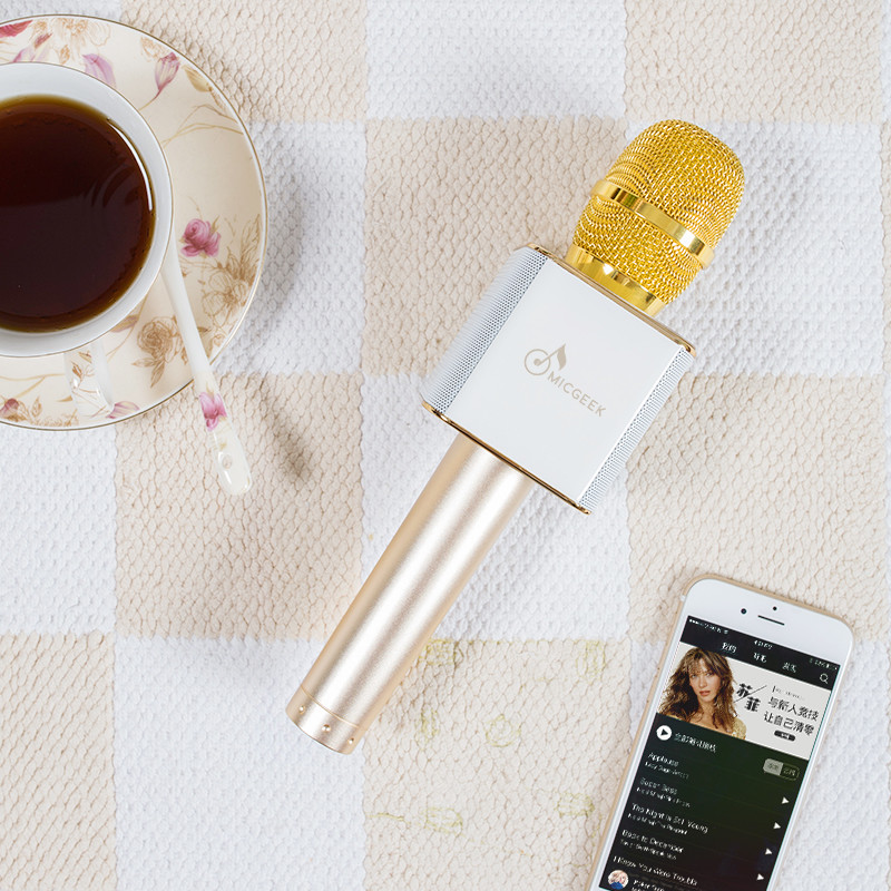 The new mini bluetooth speaker lapel microphone wireless microphone micgeek Q9 upgrade from microphone Q7
