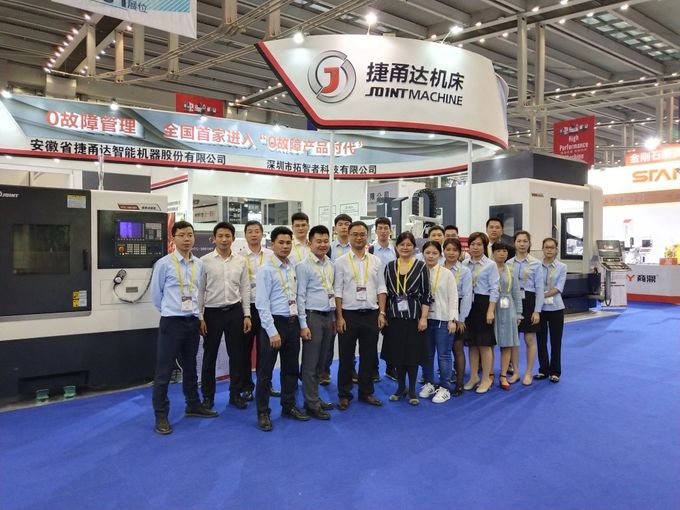 7.5kw Vertical CNC Machine Center Mould Making V85P Spindle Taper BT40 - 140