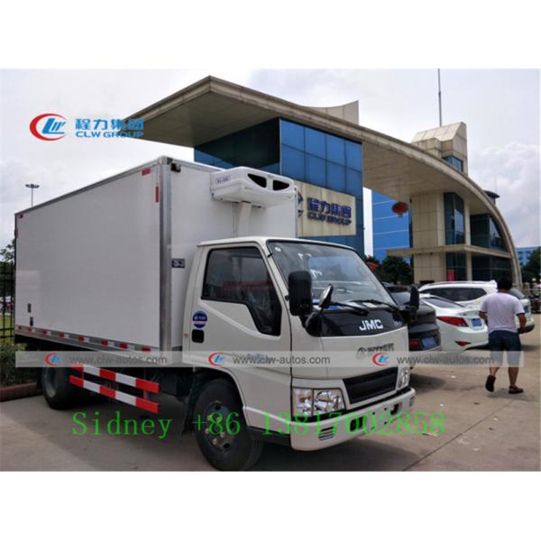 JMC 4X2 Small Refrigerated Truck For Food Transport