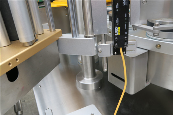 High Speed Rotary Sticker Labeling Machine With Filling Machine Options Belt