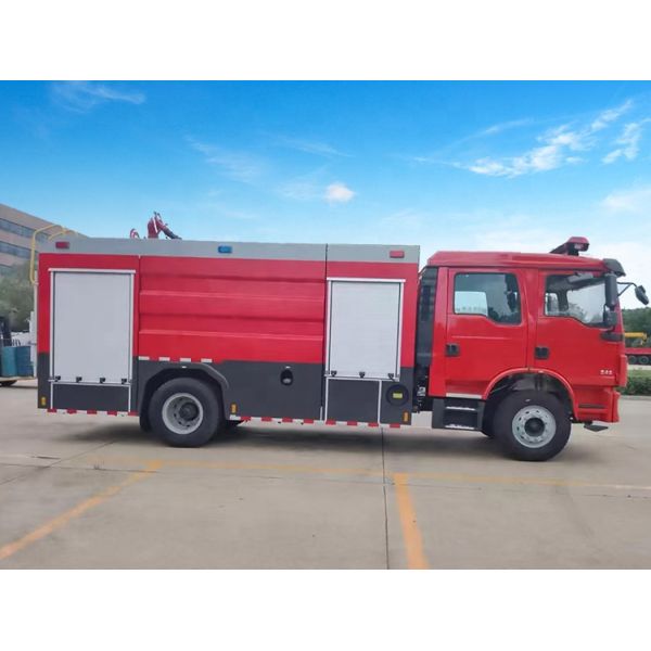 SHACMAN 4x2 Multi-Functional Fire Fighting Vehicle New Adjustable Dry Powder Foam Water Tower Engine Room Fire Engine Trucks
