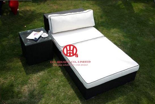 Quality Durable Plastic rattan furniture wicker furniture lounge suite with side table for sale
