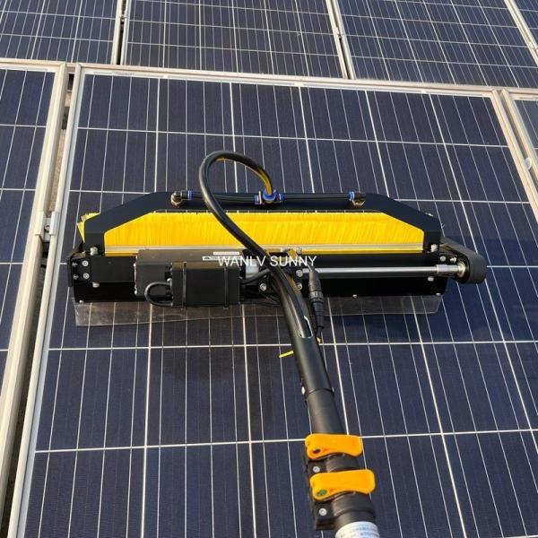 Quality Max Unfold Size 3.5m-5.5m-7.5m Lithium Battery-Powered Rolling Brush for Solar Cleaner for sale
