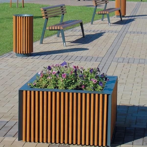 Wearproof EN840 Certificate Wooden Flower Pots With Liner