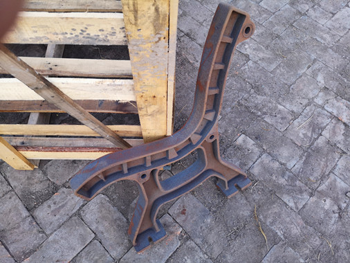 Antique Powder Coated Cast Iron Bench Ends And Steel Garden Bench Seat
