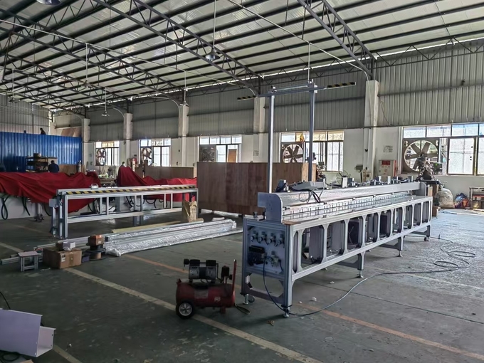 Automatic 2-In-1 Ultrasonic And Crush Fabric Cutting Machine For Roller Blind Fabric Cutting 6