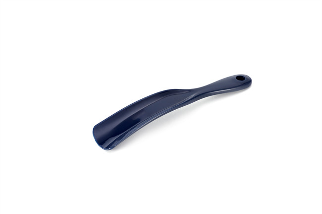 Plastic Long Length Shoe Horn 7.1 Inch 18 CM Plastic With Circular Hanging Holes Translucent