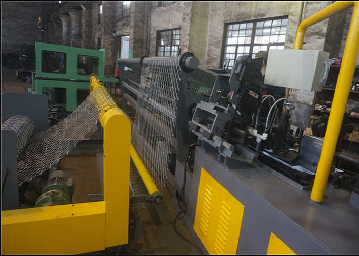 Double Spiral Wire Fence Making Machine / Diamond Mesh Wire Making Machine Automated