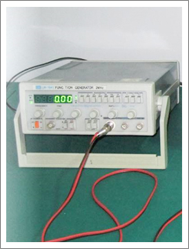 Arbitrary waveform signal generator