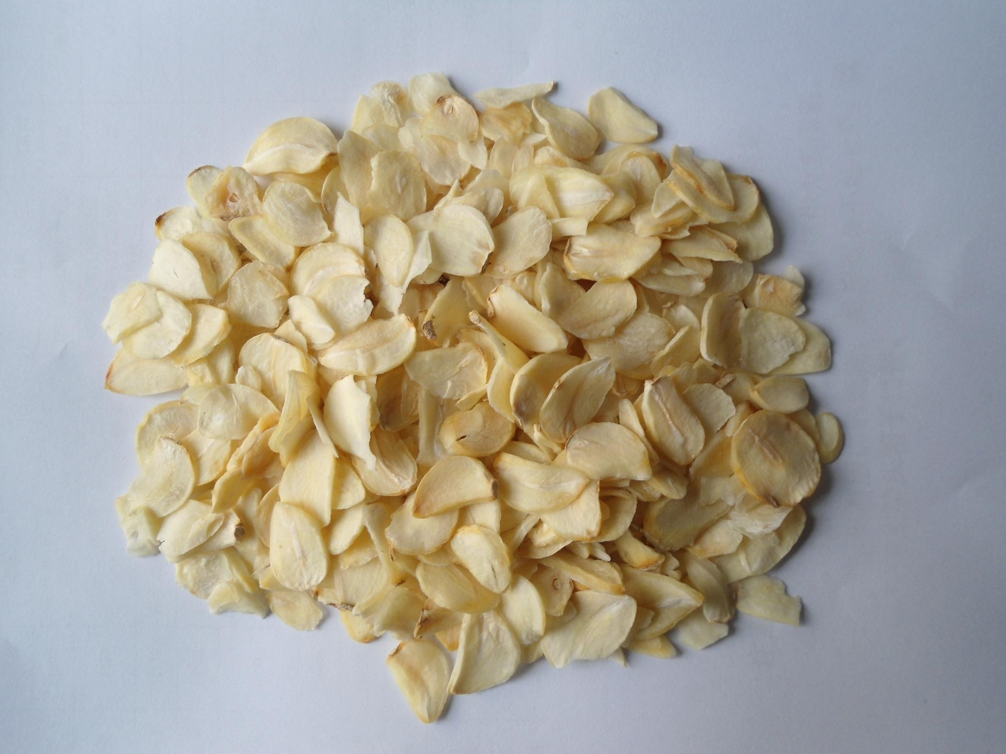 China Wholesale Bulk Dehydrated Garlic Flakes without Root wholesale