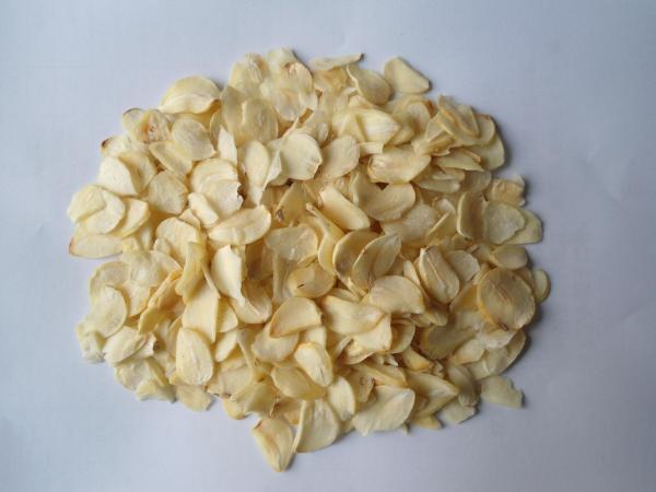 Quality 2015 new chinese dehydrated garlic spice garlic flake without root for sale