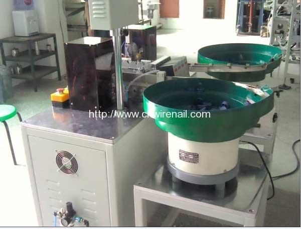 Full-Automatic-Paint-Roller-Frame-Cage-Assembling-Machine