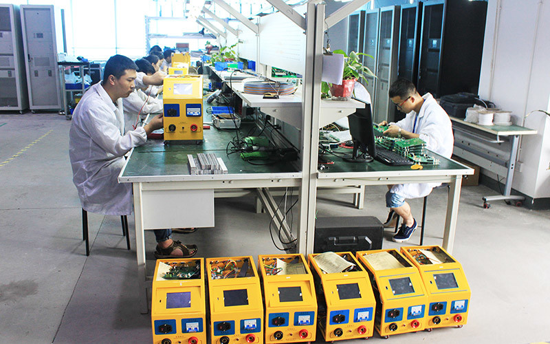 Safe Wide Range Battery Load Bank Tester , Cell Battery Voltage Capacity Tester and Monitor