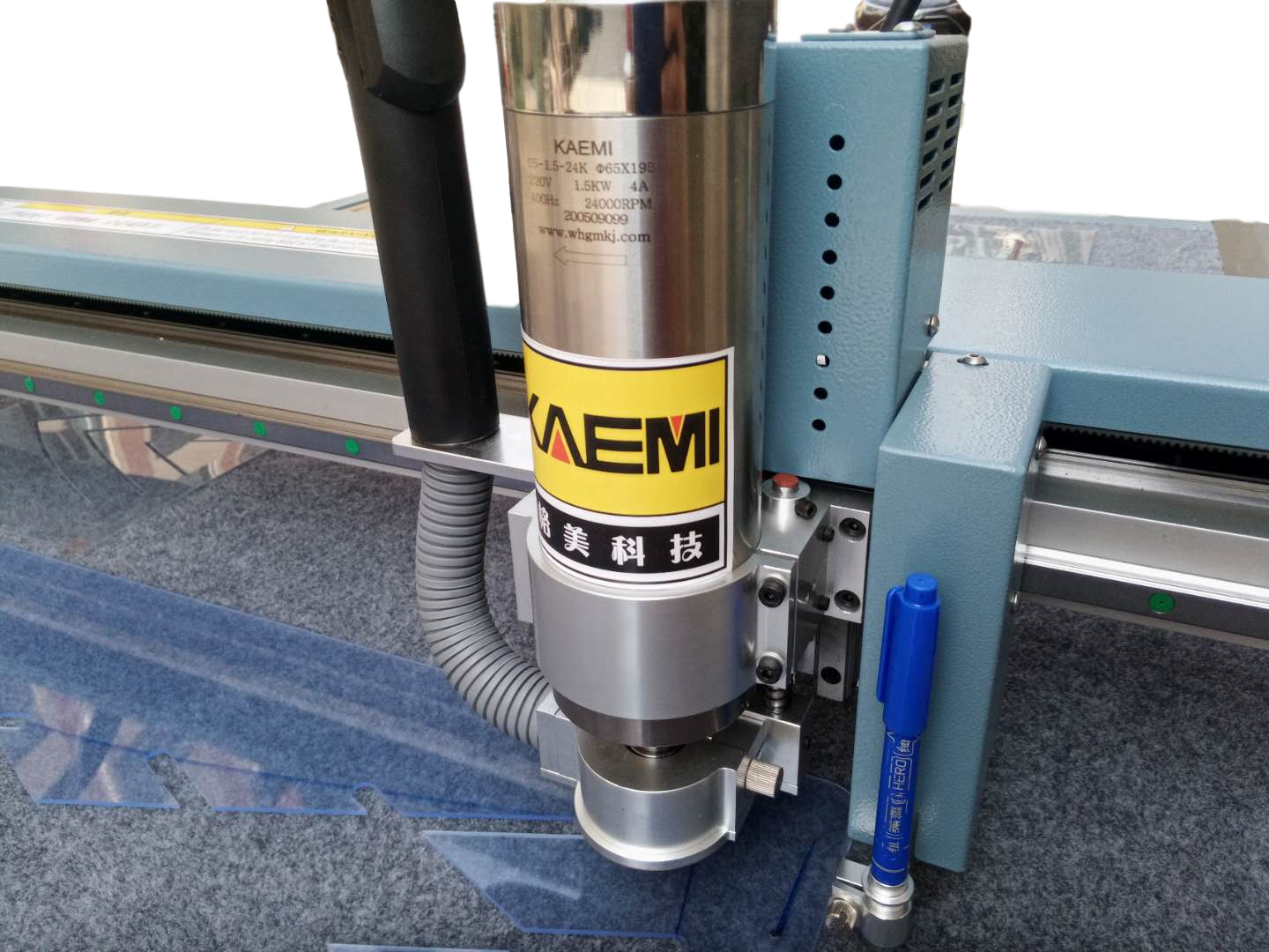 Precision Pneumatic Clipping Vacuum Adsorption Flatbed Sewing Pattern Board Milling Cutter