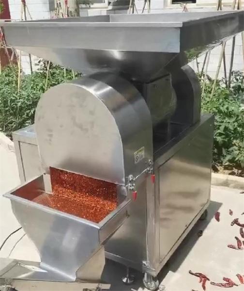 Quality dry chilli crushing machine, pepper crusher, chilli milling machine for sale