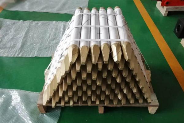 Quality Excavator Parts Hydraulic Rock Hammer Breaker Diamond Point Chisel 162mm Adamantine MONTABERT Hydraulic Breaker Chisel for sale
