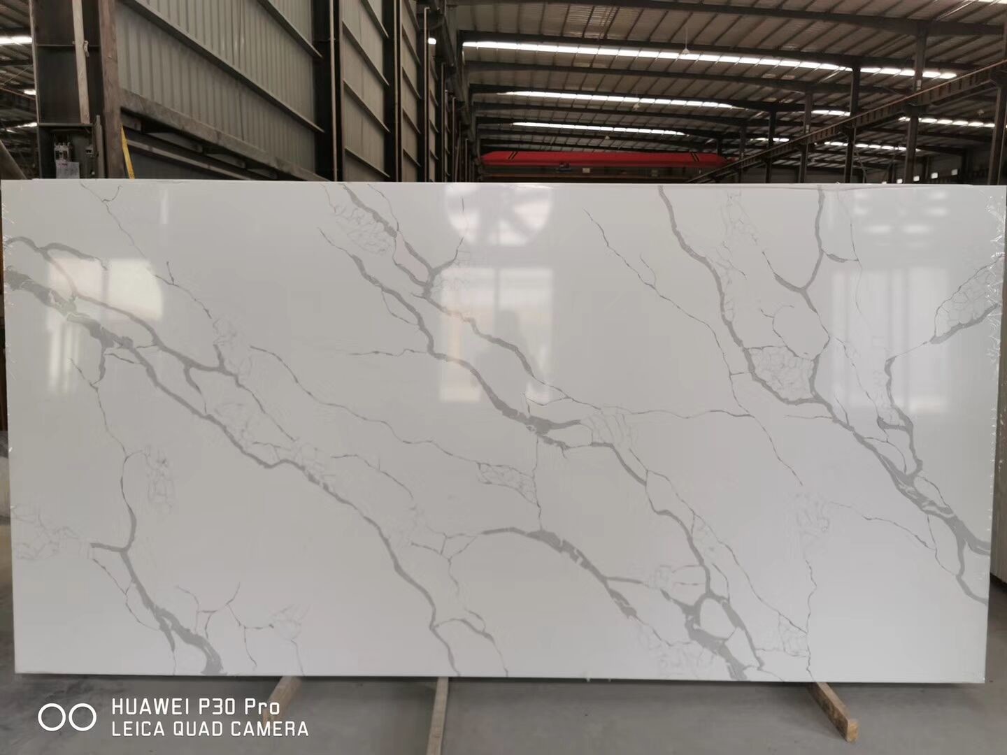 Gray Vein Calacatta Gold Quartz That Looks Like White Artificial Marble China factory